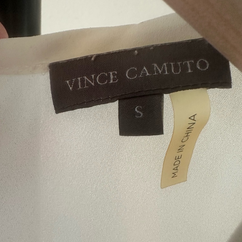 Vince Camuto Elegant White Sleeveless Top - size small - Picture 7 of 8